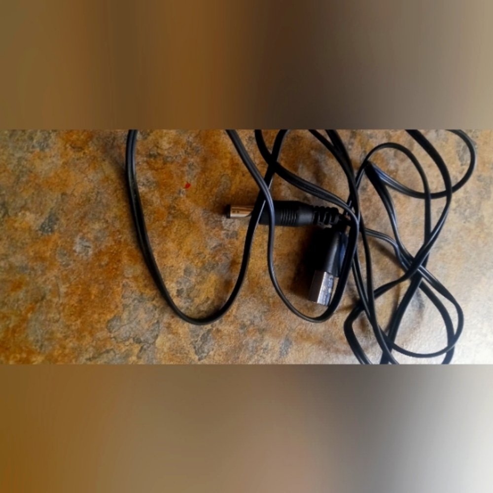 Black Gaming Console Power Cable - Universal DC Adapter Lead
